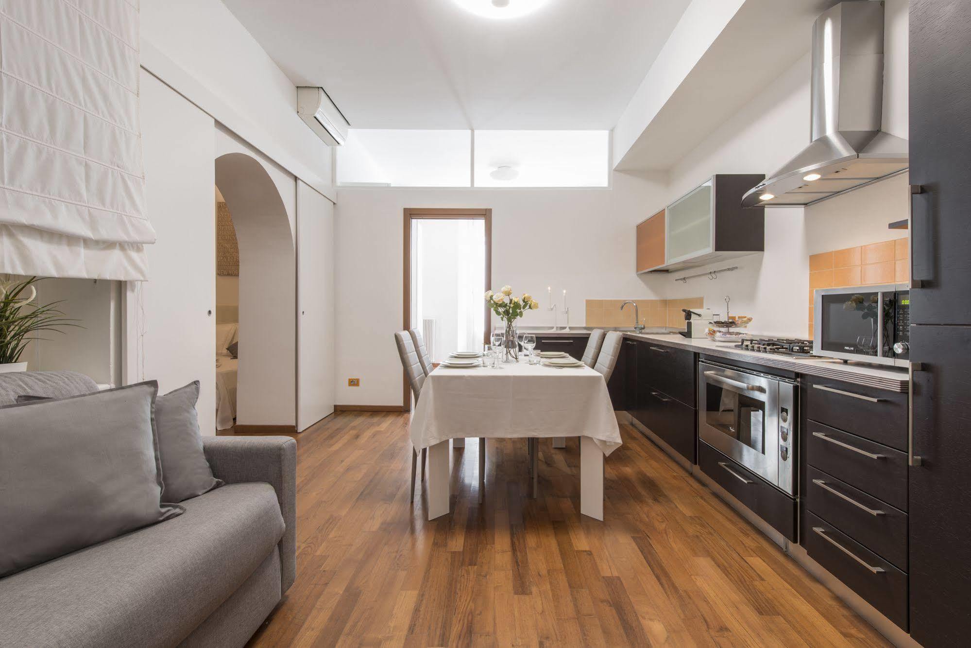 Milan Royal Suites Luaran gambar