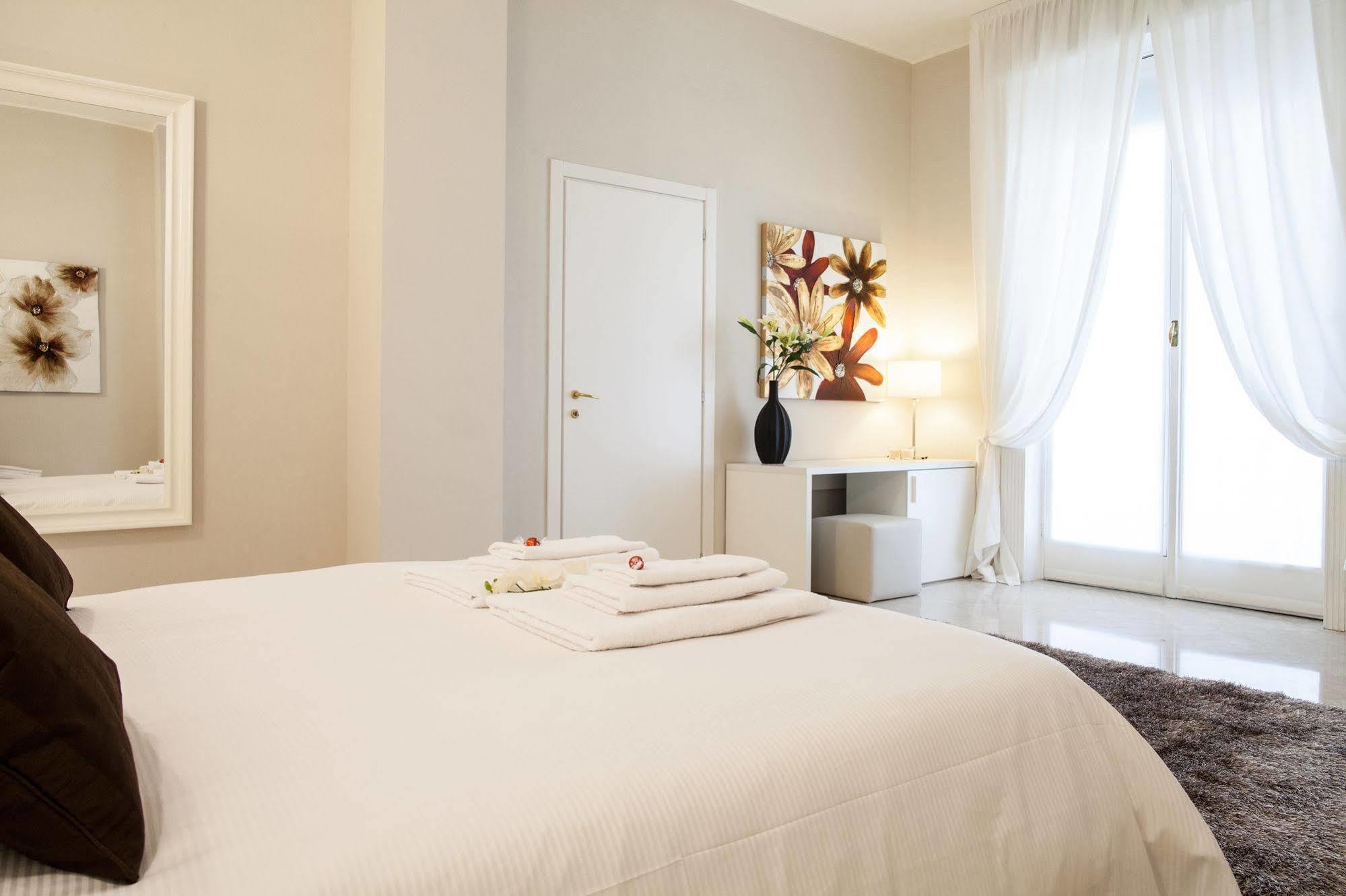 Milan Royal Suites Luaran gambar