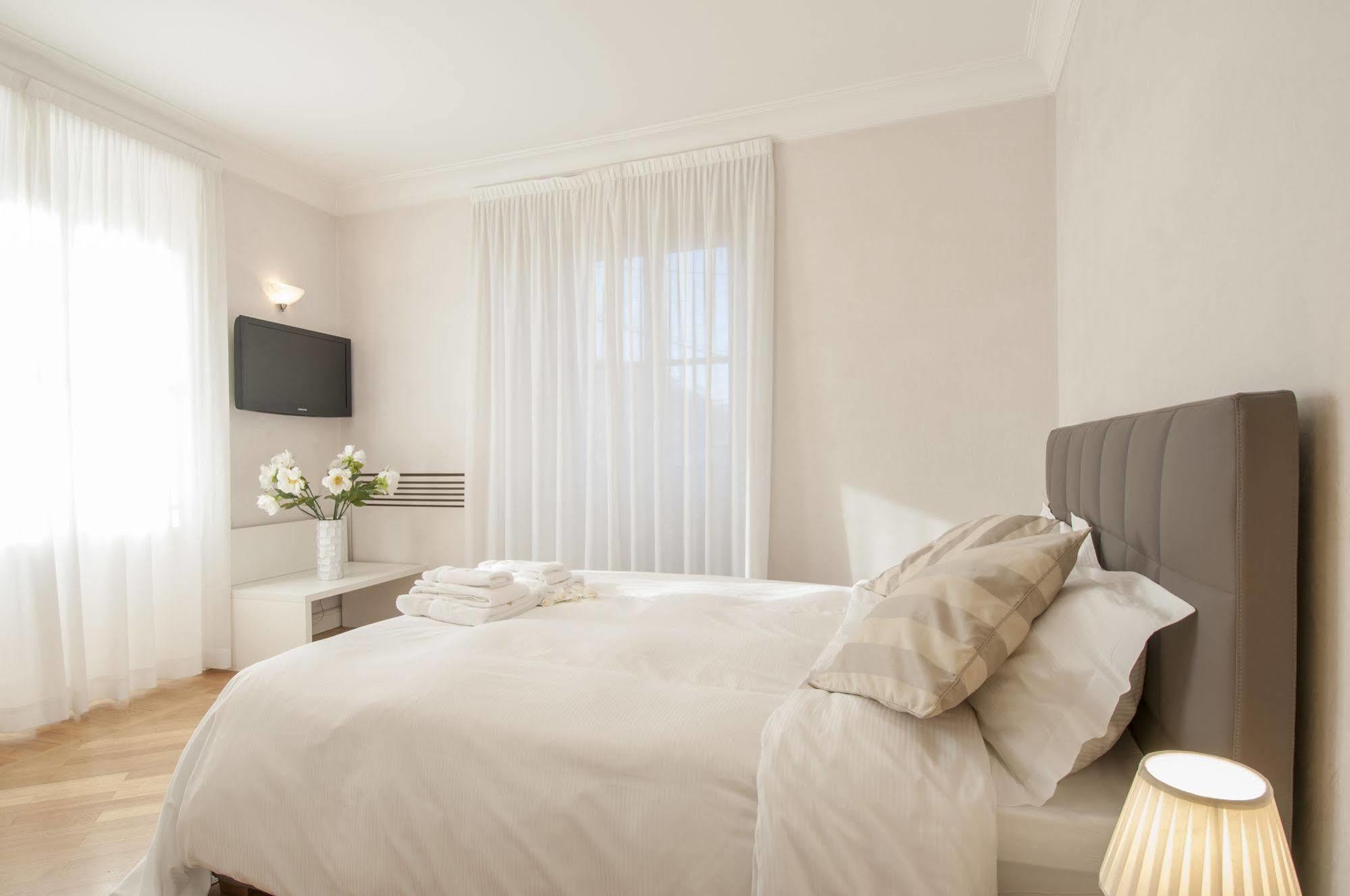Milan Royal Suites Luaran gambar